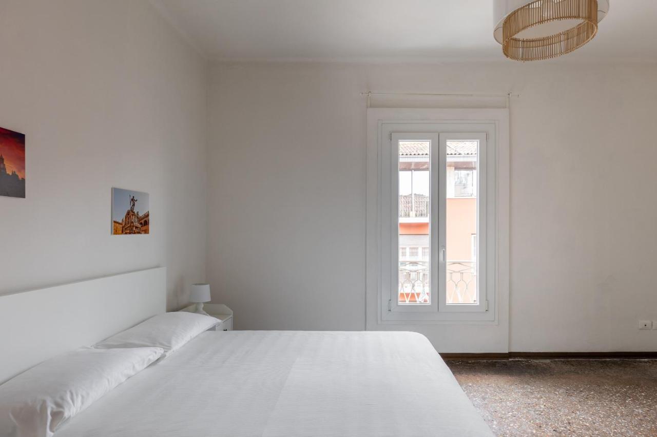 Alessandrini Apartment Alla Finestrella By Wonderful Italy Bologna Exterior foto